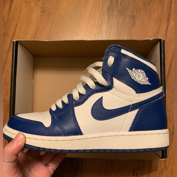 NIKE JORDAN 1 HIGH - Picture 4 of 7